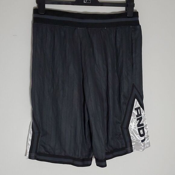 And1 black and white medium athletic shorts - Picture 3 of 7